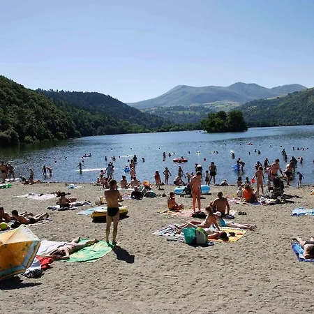 Au Coeur Des Volcans Et Lacs D'auvergne Villa Saint-Beauzire (Puy-de-Dome)