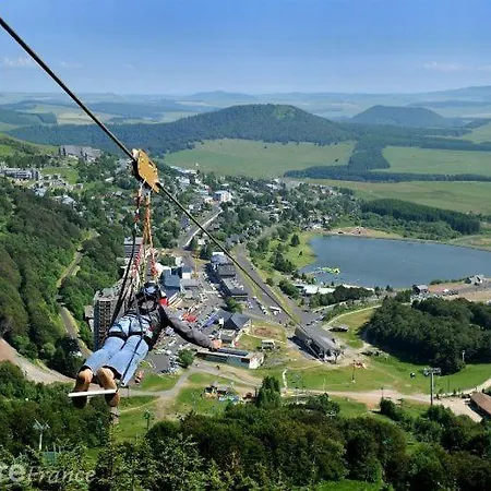 Au Coeur Des Volcans Et Lacs D'auvergne * Saint-Beauzire (Puy-de-Dome)